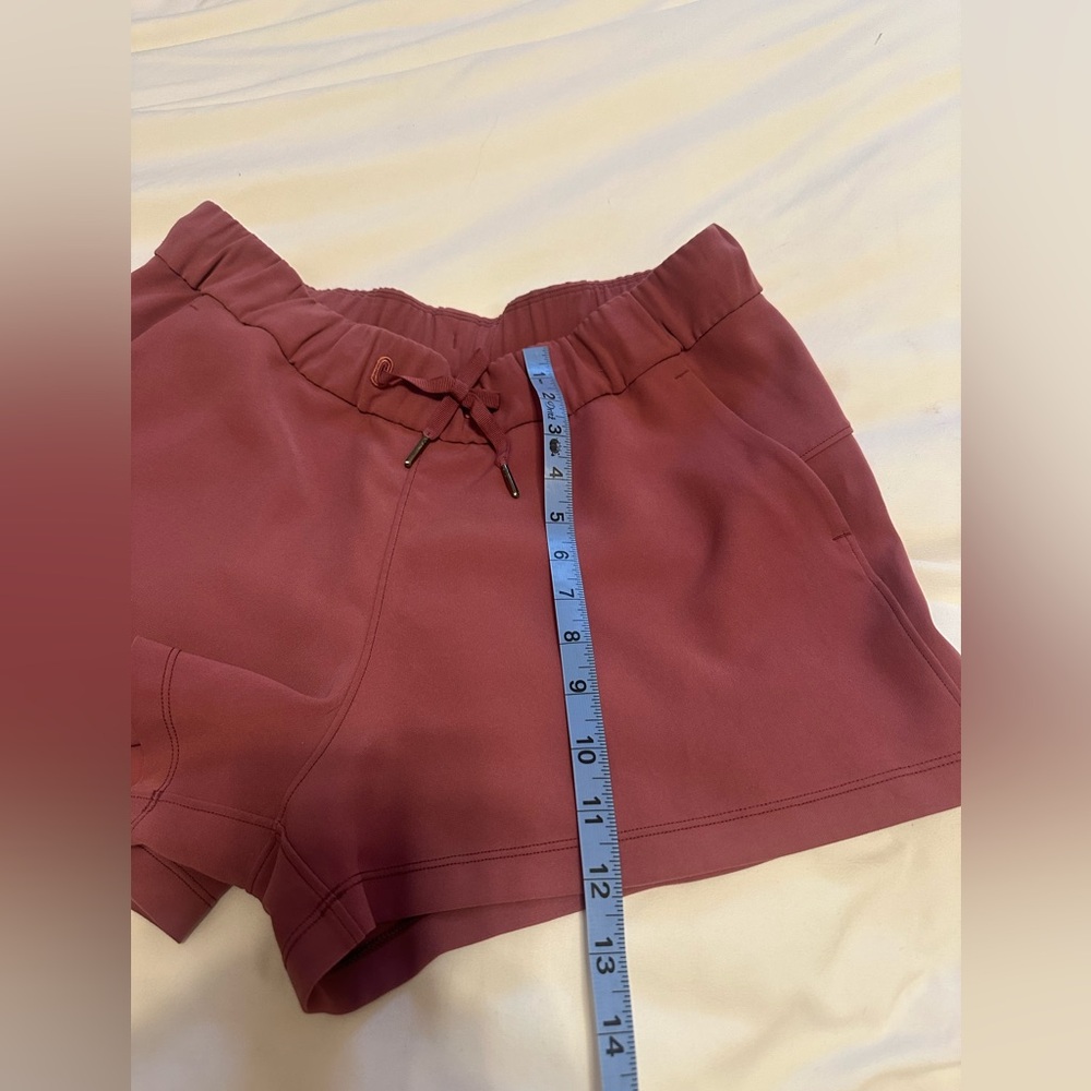 lululemon athletica Women's Dusty Rose Athletic Shorts - Picture 4 of 4